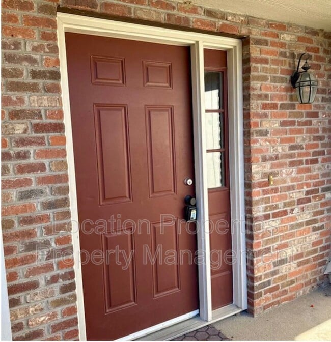 Photo - 4963 Stoneback Dr W