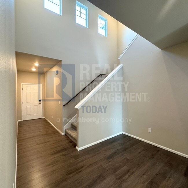 Photo - Beautiful Modern 3 Bedroom In Puyallup!!