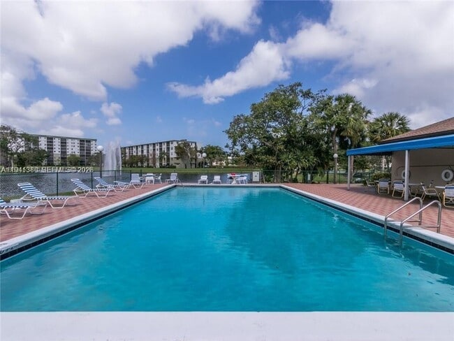 Photo - 2316 S Cypress Bend Dr Unit 120