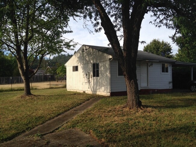 Building Photo - ~Cute One Bedroom House~