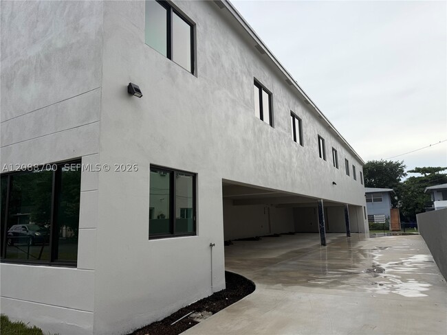 6480 NE 1st Pl Unit 6480