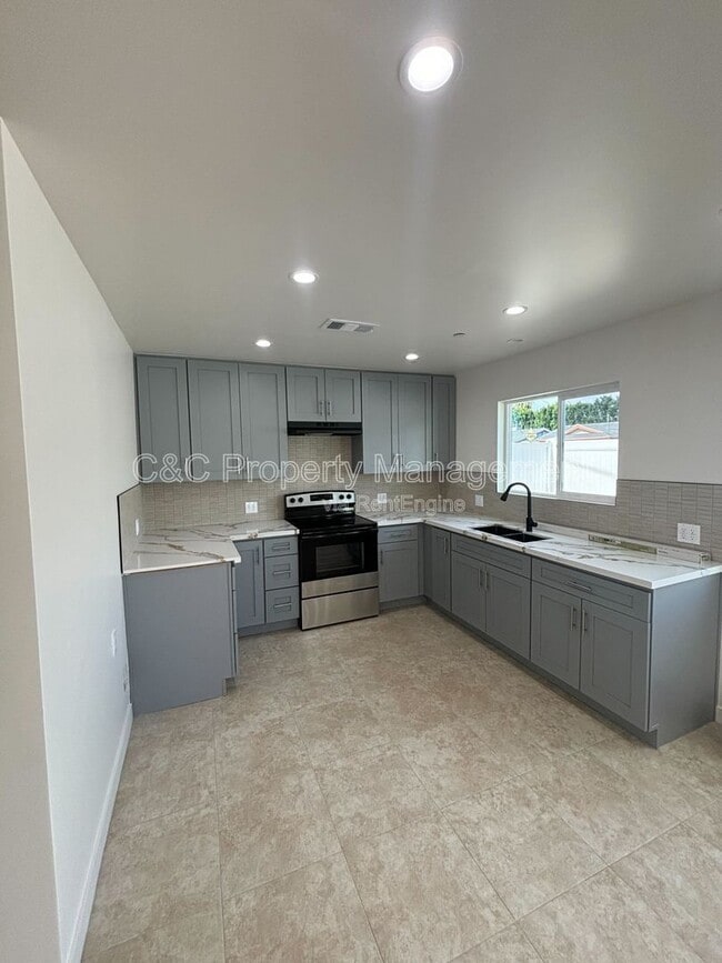 Photo - 18110 Gault St