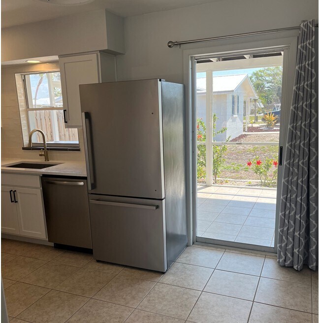 Photo - Lost in Paradise USA LLC