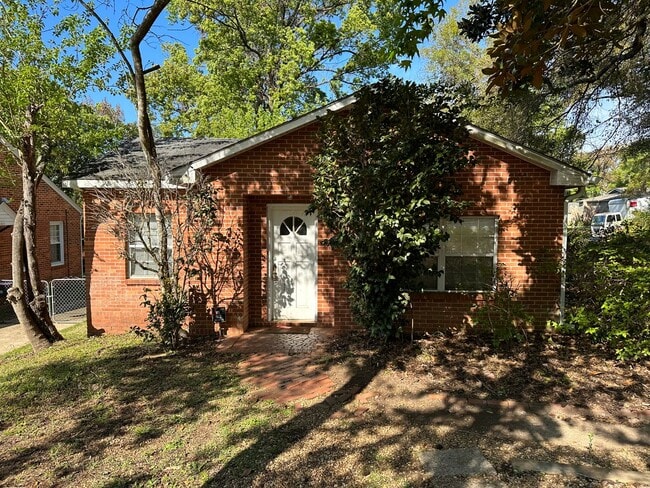 Building Photo - Old Town duplex right by Leon High!!! Unit 434
