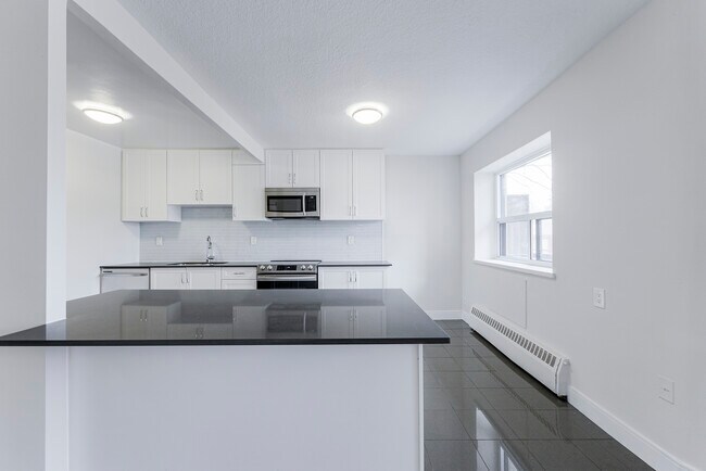 Photo - Lakeshore Apartments