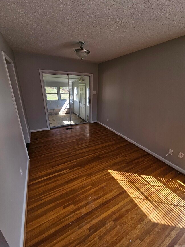 Photo - 5708 Shamrock Dr