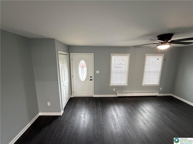 Photo - 815 Fernhill Ln