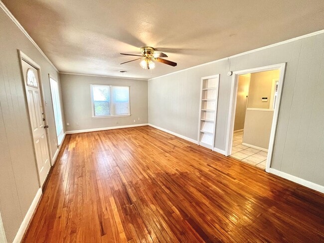 Photo - 2305 30th St Unidad Front