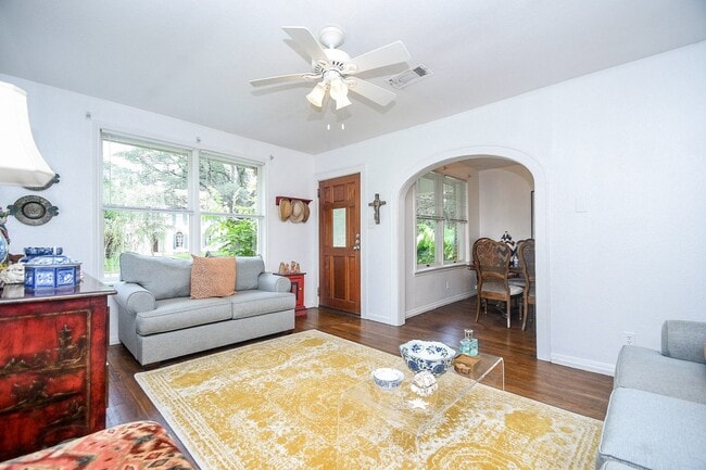 Photo - 1932 Canterbury St