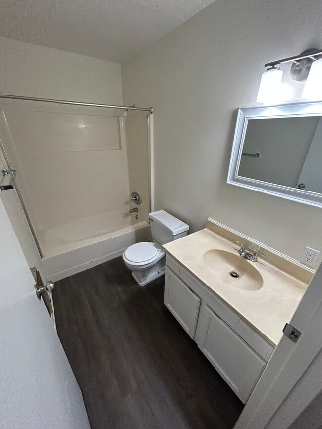 Riverside Place Apartments