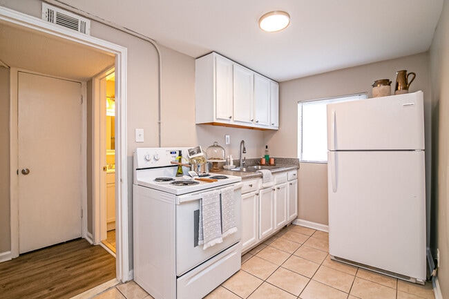 Midtown Point Apartments - Midtown Point Apartments