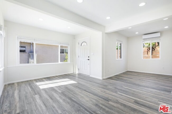 Photo - 1722 N Ave 45