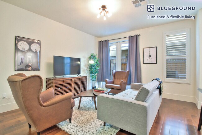 821 Altaire Walk