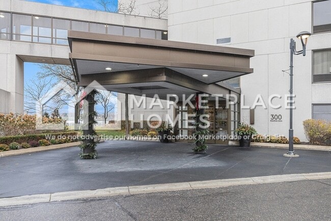 Photo - 300 Riverfront Dr Unit 1I