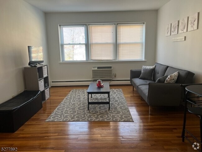 Building Photo - 123 Milligan Pl Unit A4 Rental