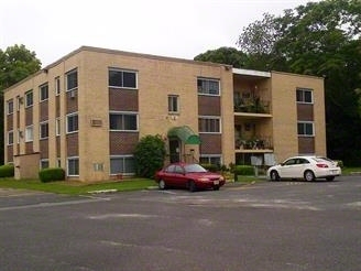 Regency East - Regency East Apartments