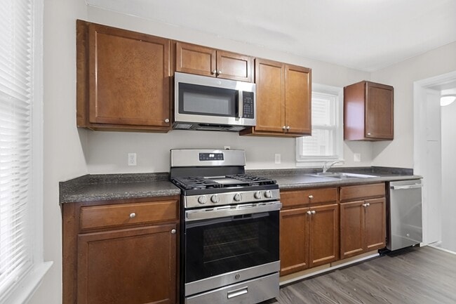 Photo - 1829 Anne Ave