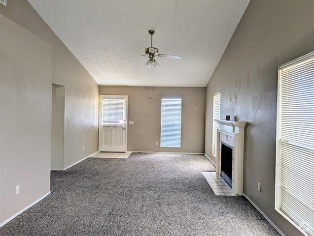 Building Photo - 2412 Country Hollow Ln Rental