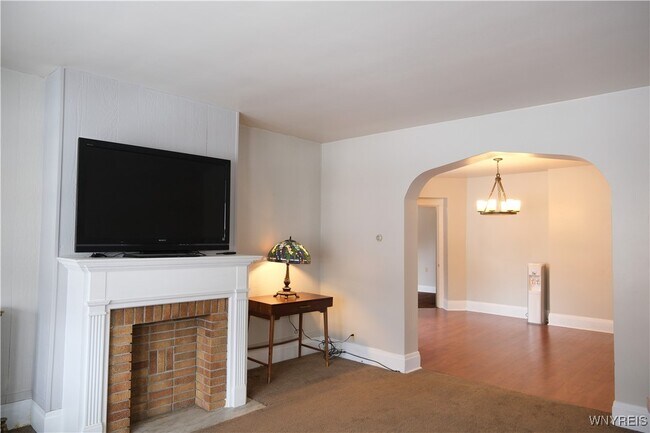 Photo - 233 Pennsylvania St