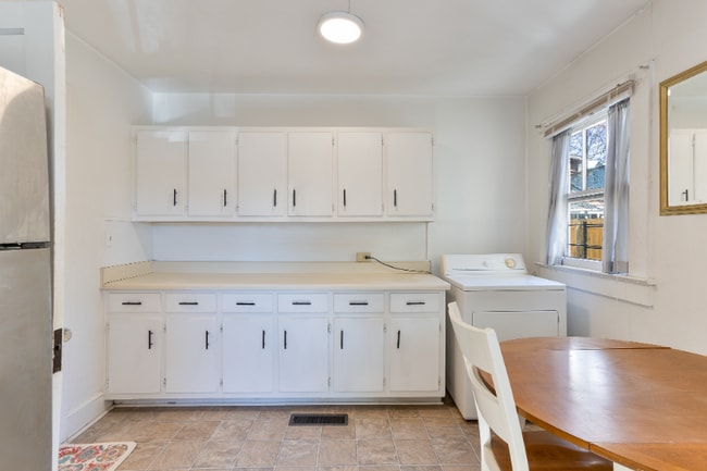 Photo - 1003 Center St NW Unit B