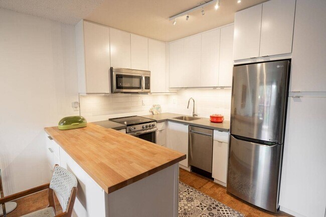 Photo - 2920 Ash St Unité 301