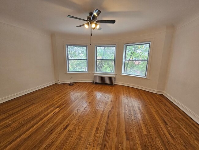 Photo - 2454 W Catalpa Ave Unit 2