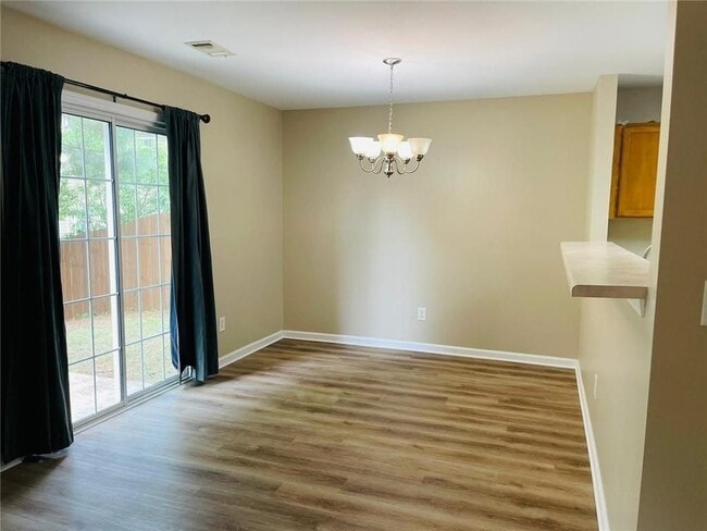 Photo - 2430 Mayfair Dr