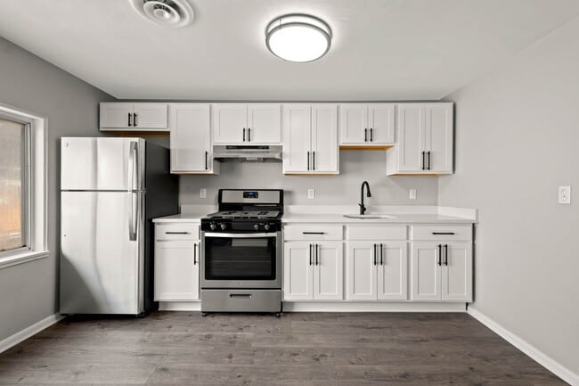 1025 Brownsville Rd Unit 4