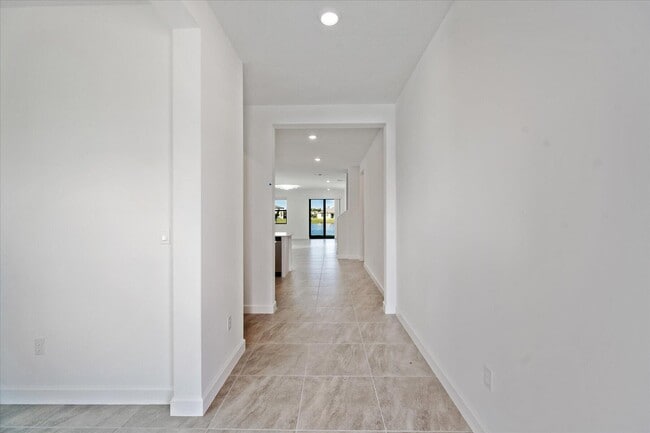 Photo - 1321 Whitcombe Dr