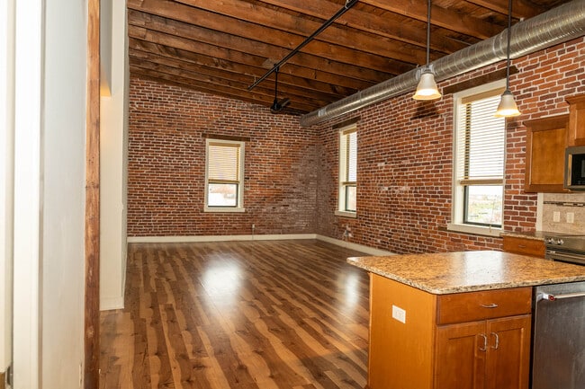 Photo - Lofts at 512 North Market