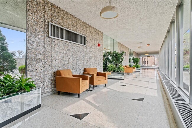 Photo - 3950 N Lake Shore Dr Unit 627E