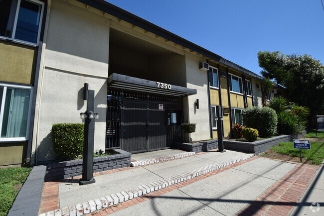 Building Photo - 7350 Kester Ave Unit 228 Rental