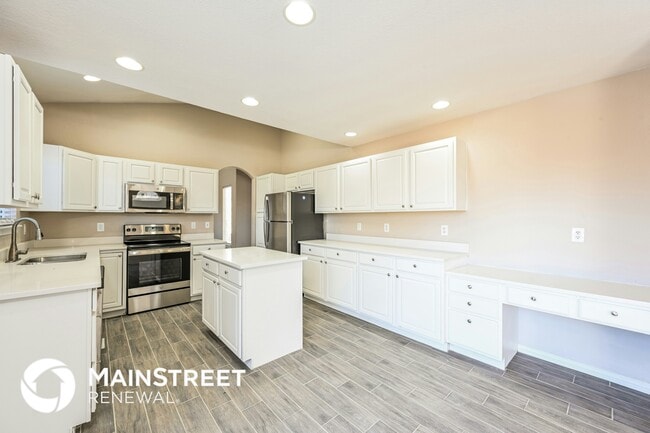 Photo - 2911 S Tower Way