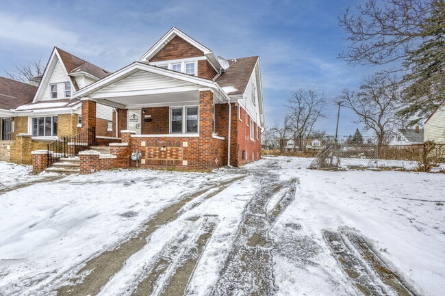 Photo - 19572 Alcoy Ave