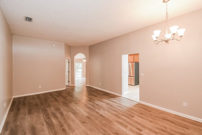 Photo - 2621 Fernleaf Dr