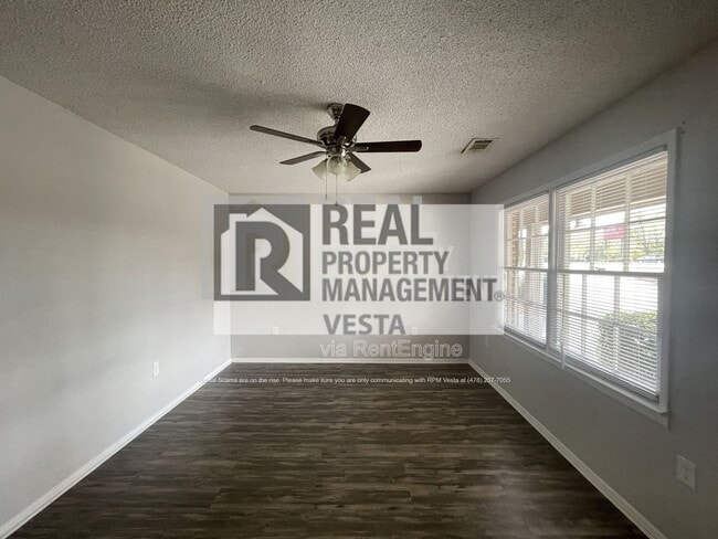 Photo - 406 Russell Pkwy Unit 2