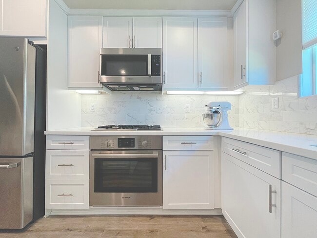 Kitchen - 13121 W Lumina Way