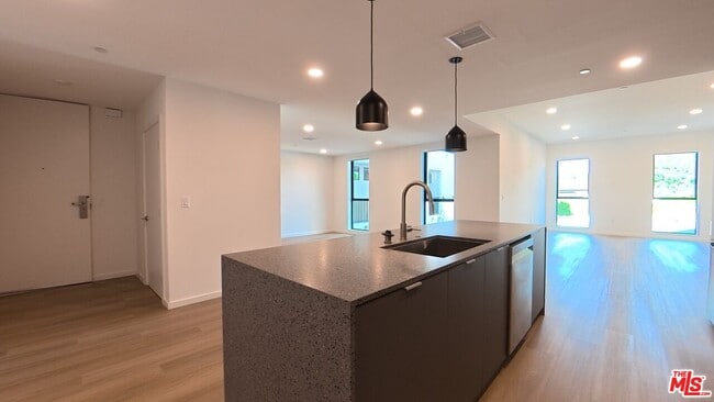 Photo - 5119 Colfax Ave Unit 201