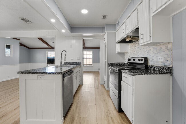 Photo - 204 Phillips Rd