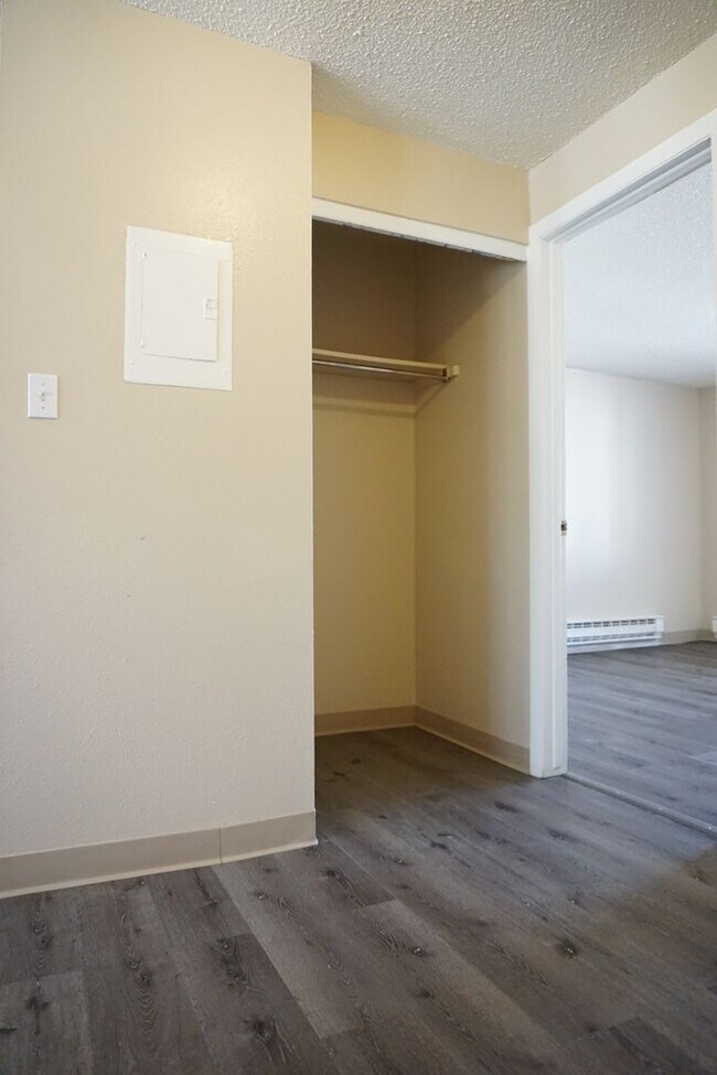 Photo - Spacious 2 Bedroom Condo Unit #17