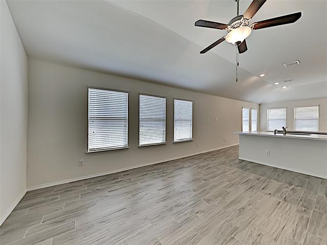 Photo - 6833 Woodlawn Dr