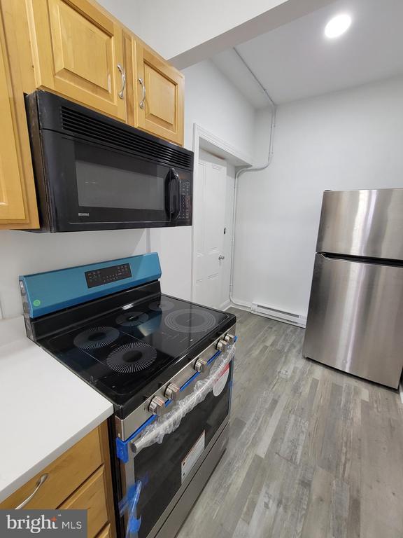 Building Photo - 1801 S Main St Unit APT 4 2ND FLOOR
