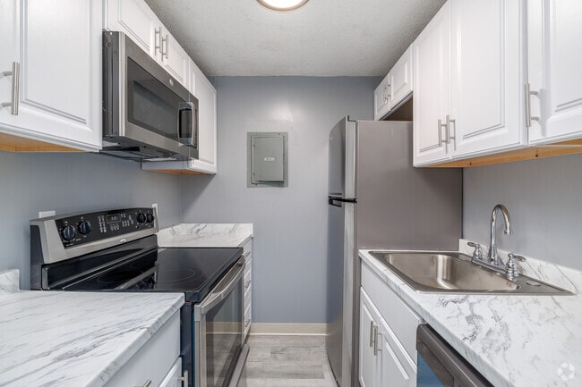 3BR, 1.5BA - Kitchen - Driscoll Ave Apartments