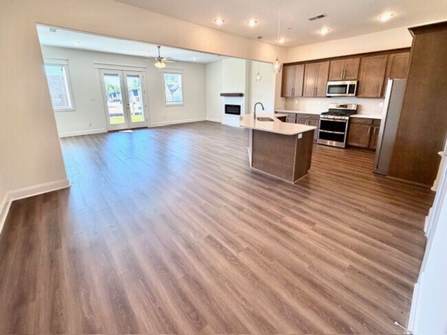 Photo - ChateletDrive4867 Unit 1