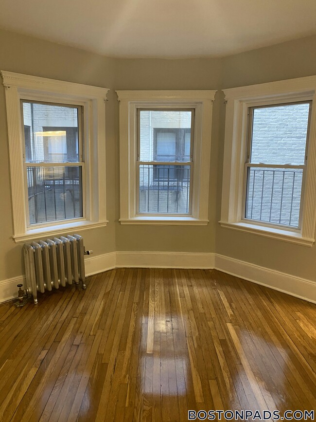 Building Photo - 38 Hemenway St Rental