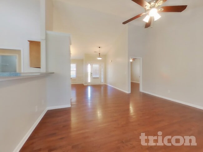 223 Overlook Ct