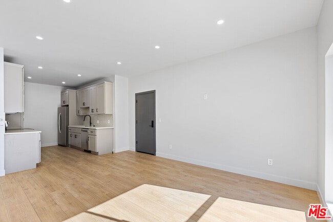 Photo - 7229 Willoughby Ave Unit 8