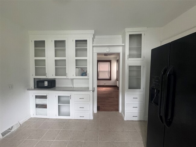 Photo - 308 Mersereau Ave Unit 1