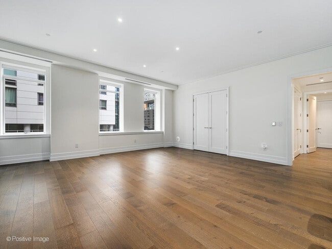 Photo - 435 N Michigan Ave Unidad 611