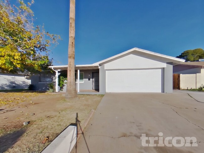 Building Photo - 3202 W Wood Dr